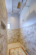 Amour Guest House