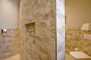 Amour Guest House