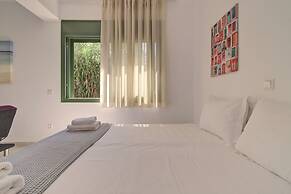 Ouzo Stone Studio