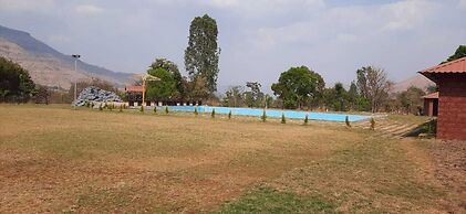 The Redstone Resort