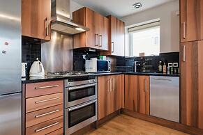 Panoramic Docklands Home