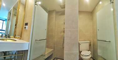 Espana Condo By Som