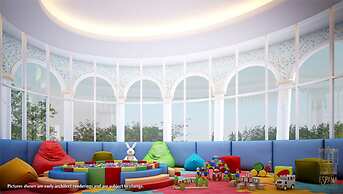 Espana Condo By Som