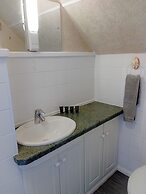 Home and Away Guesthouse