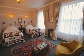 Churchill Guest House