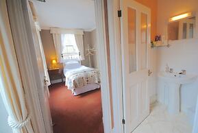 Churchill Guest House