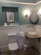 Churchill Guest House