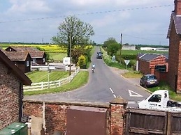 Thompsons Arms Holiday Lets + B & B