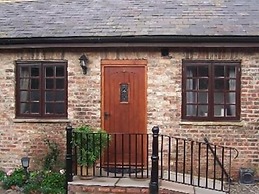 Thompsons Arms Holiday Lets + B & B