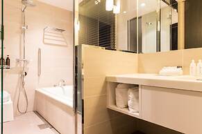 The Gate Hotel Kaminarimon by Hulic
