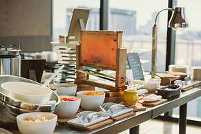 The Gate Hotel Kaminarimon by Hulic