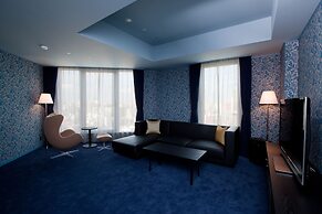 The Gate Hotel Kaminarimon by Hulic