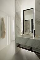Grace Hotel, Auberge Collection