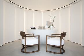 Grace Hotel, Auberge Collection