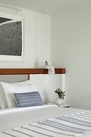 Grace Hotel, Auberge Collection