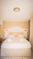 Parthenis Hotel & Suites