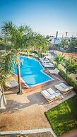 Parthenis Hotel & Suites