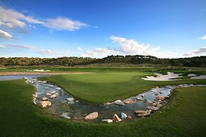 Las Colinas Golf & Country Club