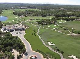 Las Colinas Golf & Country Club