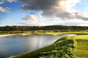 Las Colinas Golf & Country Club