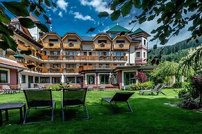 Tevini Dolomites Charming Hotel