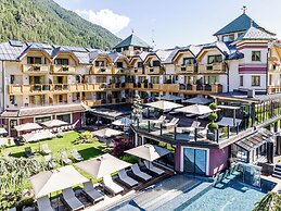 Tevini Dolomites Charming Hotel