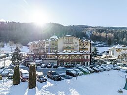 Tevini Dolomites Charming Hotel