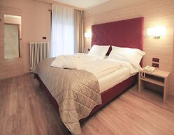 Tevini Dolomites Charming Hotel
