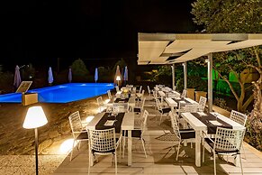 Skopelos Holidays Hotel