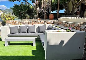 Skopelos Holidays Hotel