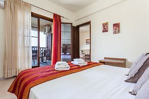Skopelos Holidays Hotel