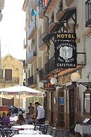 Hermanos Macías Hotel