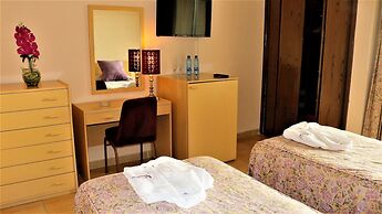 Vanda Hotel