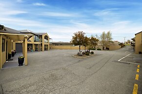 Avenue Motel