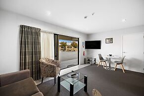 Avenue Motel
