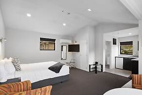 Avenue Motel