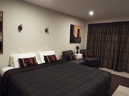 Avenue Motel