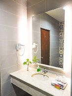 Crown Vista Hotel