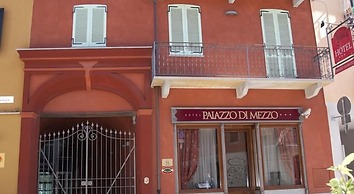 Palazzo di Mezzo