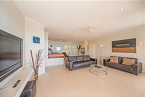Sea Star Apartments