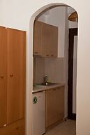 Manolis Apartments