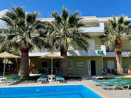 Manolis Apartments