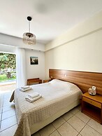 Manolis Apartments