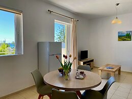 Manolis Apartments