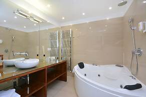 Heritage Jupiter Luxury Hotel