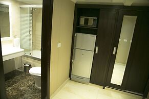 Queen's Suite Hotel