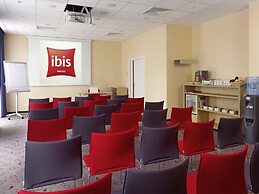 ibis Warszawa West Station