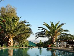 Corona Guest Farm