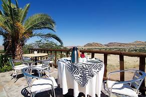 Corona Guest Farm
