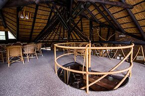 Etusis Lodge